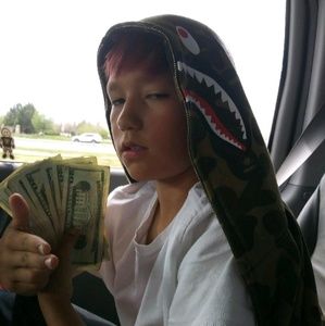 Meet your Posher, Damien